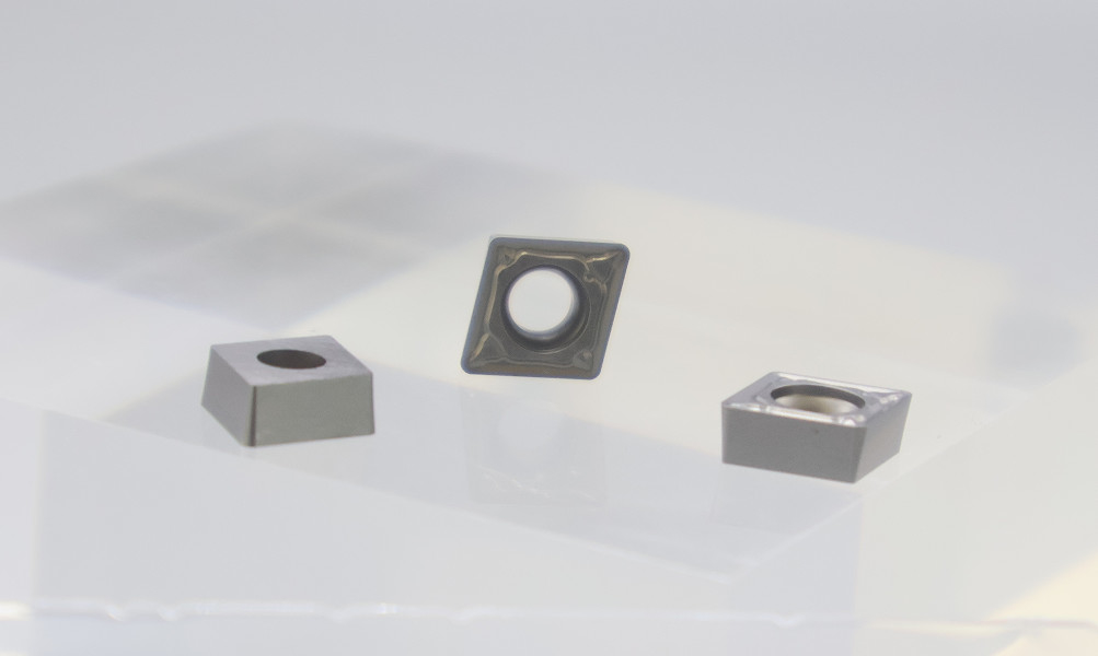 80° inserts de tournage de carbure CCMT09T PVD revêtu pour l'acier en fer inoxydable