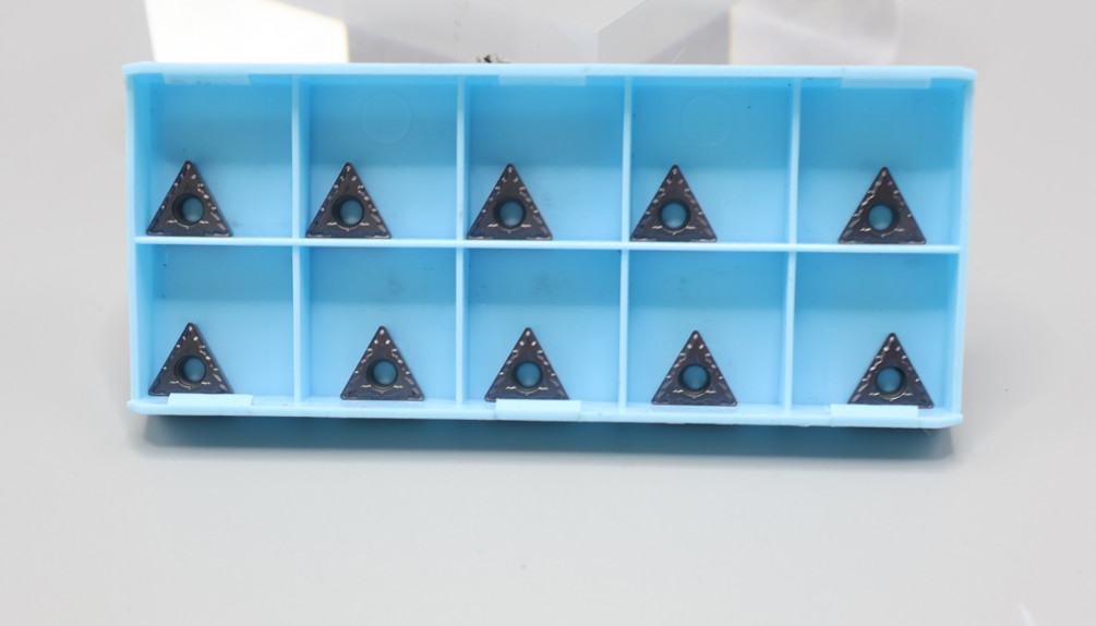 TCMT16T Inserts de carbure pour le tour CNC Porteur d'outil de tournage pour l'usinage des métaux d'acier