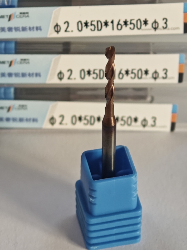 Dureté HRC55-60 Outil de découpe de forage 5D au carbure solide φ2.0 x 5D x 16 x 50 x φ3mm Forage à liquide de refroidissement externe G