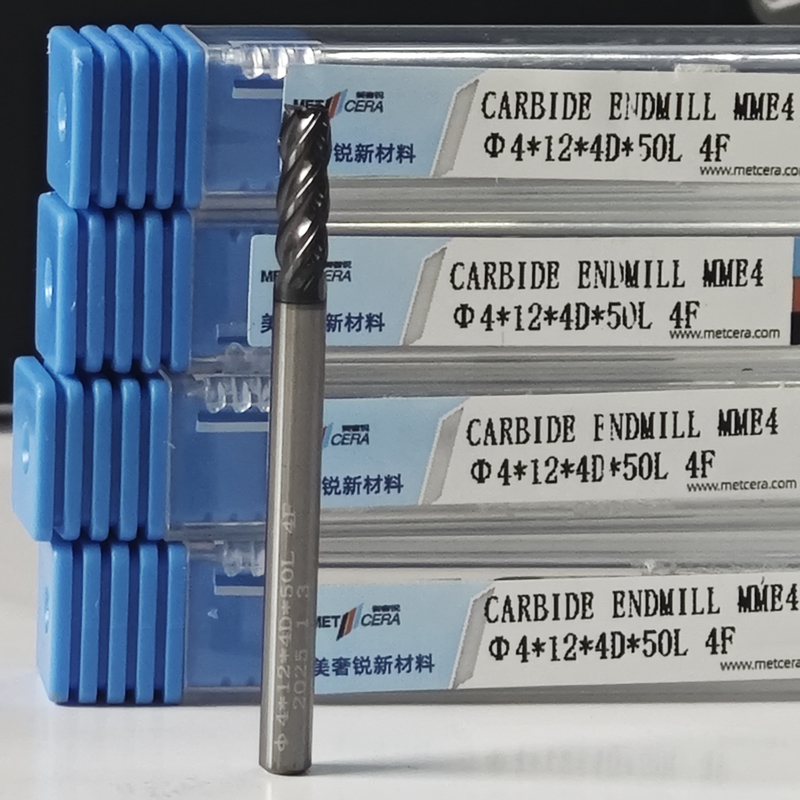 MME4 Fraiseuse en acier inoxydable 4 mm φ4.0x12x4Dx50 mm pour la dureté de finition rugueuse HRC55-60