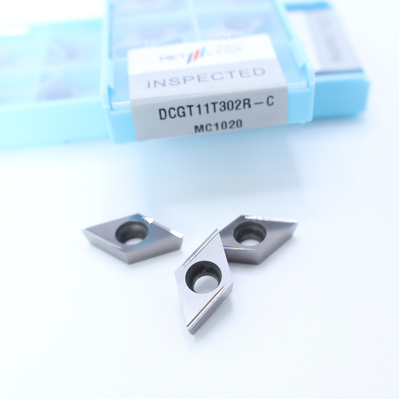 Cermet inserts de tournage CNC DCGT07 DCGT11 C finition de la briseuse à puces Matériau métallique haute résistance à l'usure Avantage