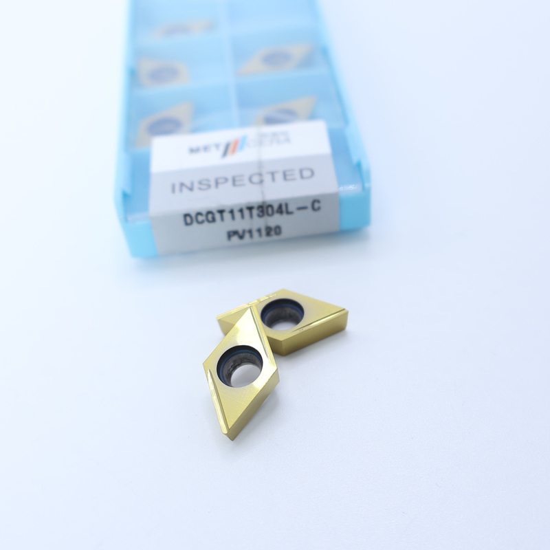 Cermet inserts de tournage CNC DCGT07 DCGT11 C finition de la briseuse à puces Matériau métallique haute résistance à l'usure Avantage