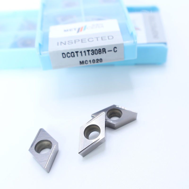 Cermet inserts de tournage CNC DCGT07 DCGT11 C finition de la briseuse à puces Matériau métallique haute résistance à l'usure Avantage