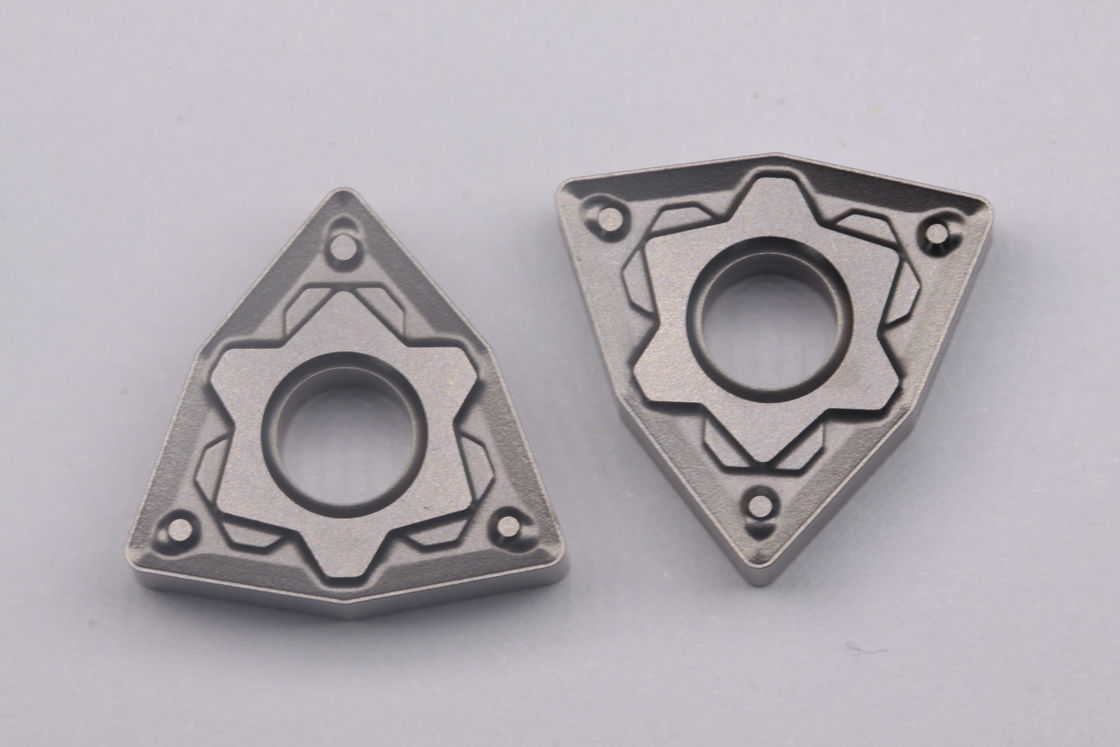 Couleur gris et or ISO inserts de tournage outils de coupe de tour CNC 40HRC dureté WNMG08